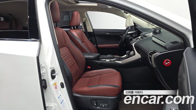 Lexus NX300h Supreme 2017 — фото 11