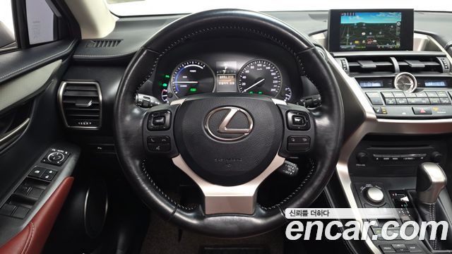 Lexus NX300h Supreme 2017 — фото 13