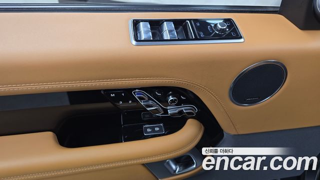 Land Rover Range Rover (IV) 5.0 SC Range Rover Fifty 2021 — фото 20
