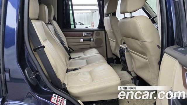 Land Rover Discovery 4 3.0 SDV6 SE 2016 — фото 14
