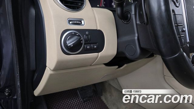 Land Rover Discovery 4 3.0 SDV6 SE 2016 — фото 19