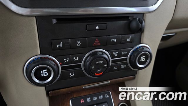 Land Rover Discovery 4 3.0 SDV6 SE 2016 — фото 20