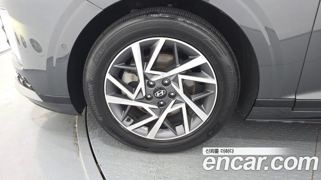 Hyundai Grandeur (GN7) 2,5 Gasoline 2WD Exclusive 2023 — фото 5