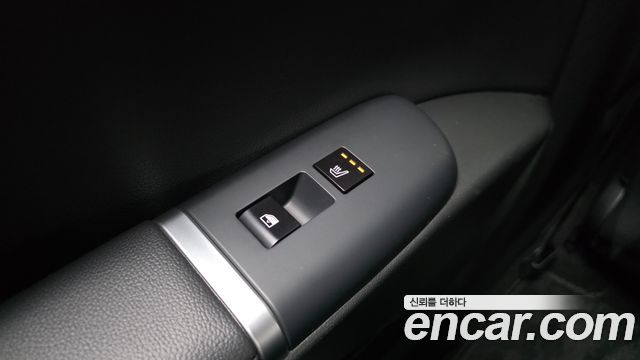 Hyundai Grandeur (GN7) 2,5 Gasoline 2WD Exclusive 2023 — фото 19