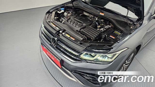 Volkswagen Tiguan Allspace 2.0 TSI Prestige 2023 — фото 6