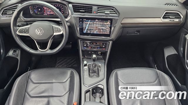 Volkswagen Tiguan Allspace 2.0 TSI Prestige 2023 — фото 7
