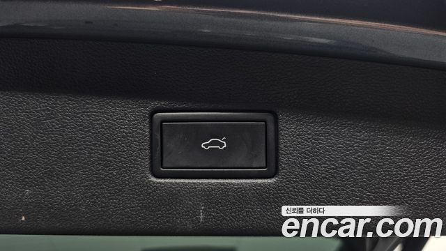 Volkswagen Tiguan Allspace 2.0 TSI Prestige 2023 — фото 20