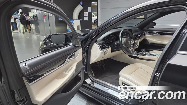 BMW 7 Series (G11) 730d xDrive M Sport 2020 — фото 10