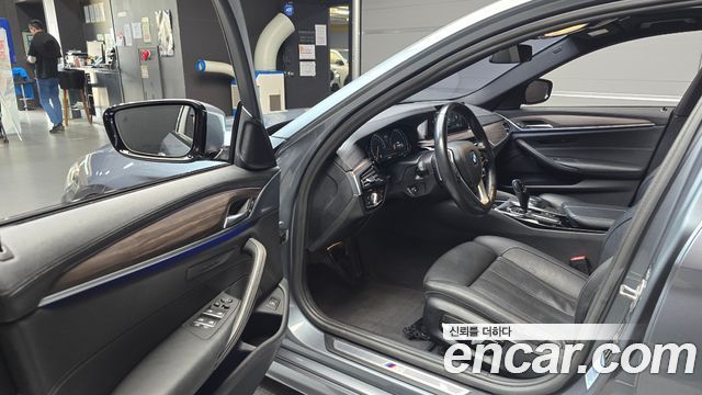 BMW 5 Series (G30) 520d M Sport Package Plus 2017 — фото 10