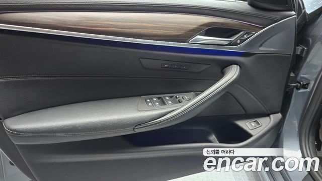 BMW 5 Series (G30) 520d M Sport Package Plus 2017 — фото 24