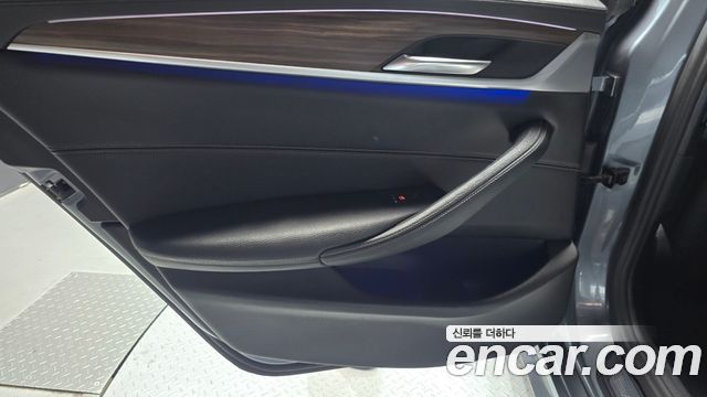 BMW 5 Series (G30) 520d M Sport Package Plus 2017 — фото 25