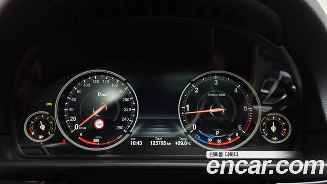 BMW 5 Series (F10) 520d xDrive M Aero Dynamic 2016 — фото 8