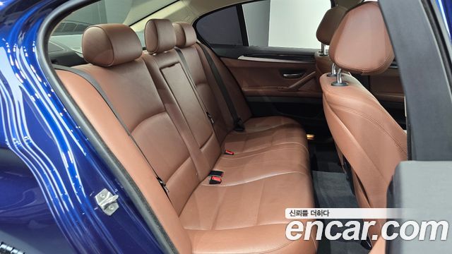 BMW 5 Series (F10) 520d xDrive M Aero Dynamic 2016 — фото 11