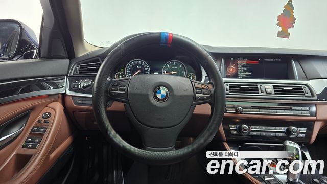 BMW 5 Series (F10) 520d xDrive M Aero Dynamic 2016 — фото 13