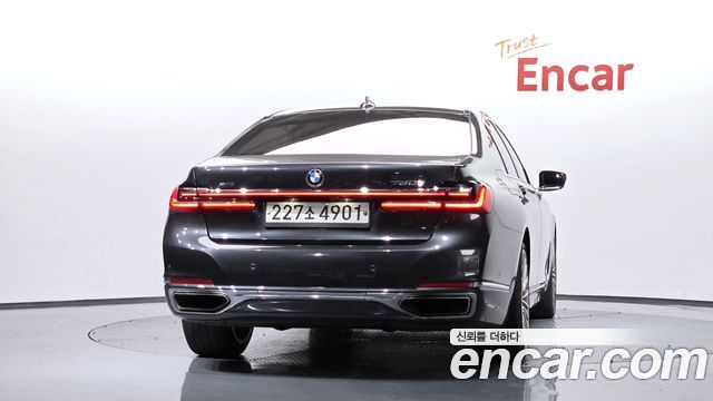 BMW 7 Series (G11) 730d xDrive Design Pure Excellence 2020 — фото 4