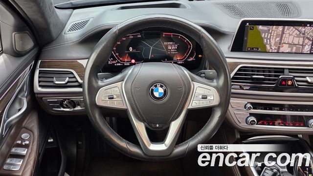 BMW 7 Series (G11) 730d xDrive Design Pure Excellence 2020 — фото 13