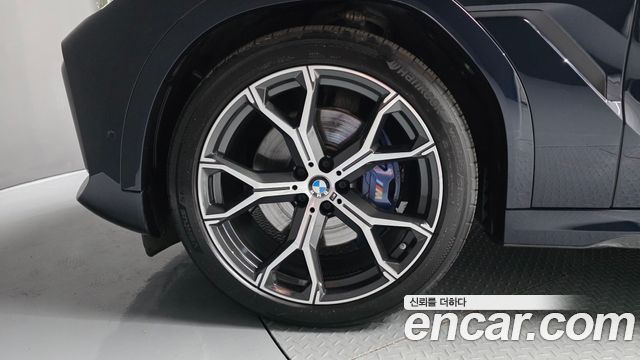 BMW X6 (G06) xDrive40i M Sport 2022 — фото 5