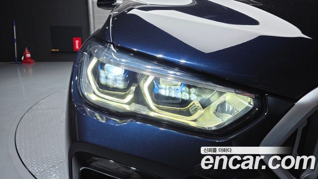 BMW X6 (G06) xDrive40i M Sport 2022 — фото 28