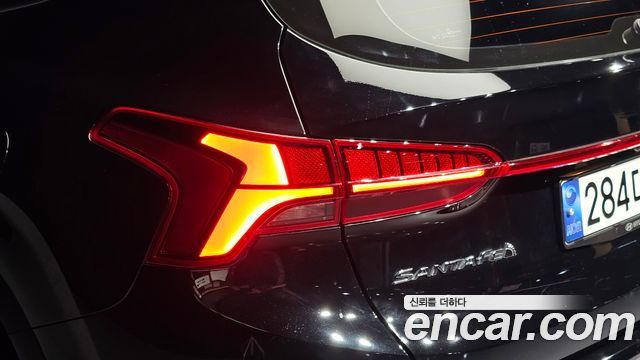 Hyundai Santa Fe Diesel 2.2 2WD Prestige 2023 — фото 23