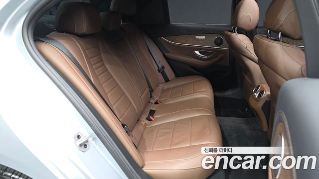Mercedes-Benz E-Class (W213) E250 Exclusive 2022 — фото 12