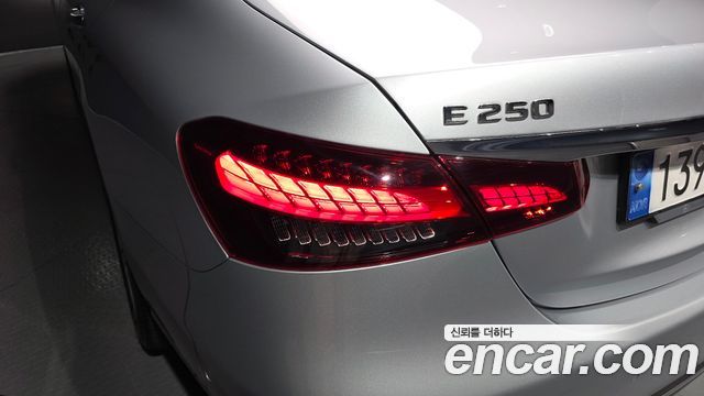 Mercedes-Benz E-Class (W213) E250 Exclusive 2022 — фото 23