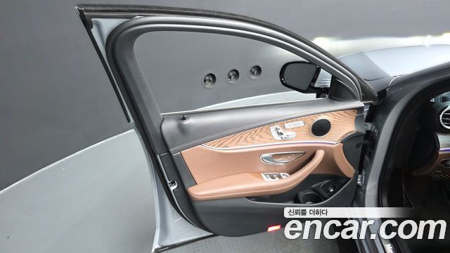 Mercedes-Benz E-Class (W213) E250 Exclusive 2022 — фото 24