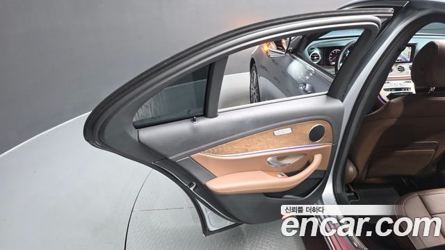 Mercedes-Benz E-Class (W213) E250 Exclusive 2022 — фото 25