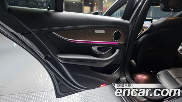 Mercedes-Benz E-Class (W213) E250 Exclusive 2022 — фото 25