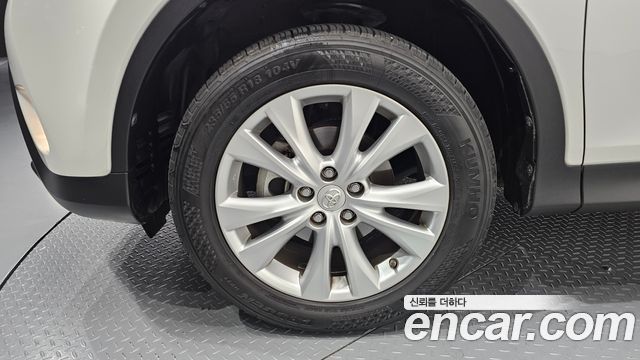 Toyota RAV4 2.5 2WD 4th 2015 — фото 5