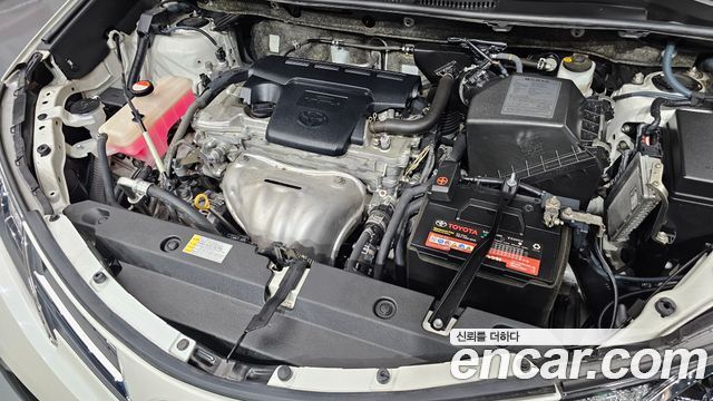 Toyota RAV4 2.5 2WD 4th 2015 — фото 6
