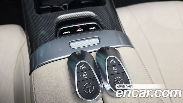 Mercedes-Benz CLE-Class (C236) CLE200 Cabriolet 2025 — фото 15