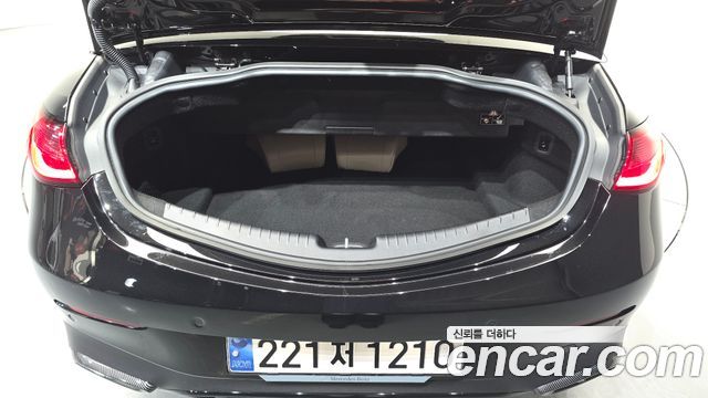 Mercedes-Benz CLE-Class (C236) CLE200 Cabriolet 2025 — фото 18