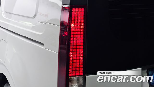 Hyundai Staria Cargo 5-Seater Smart 2022 — фото 23