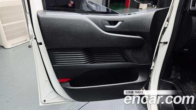 Hyundai Staria Cargo 5-Seater Smart 2022 — фото 24
