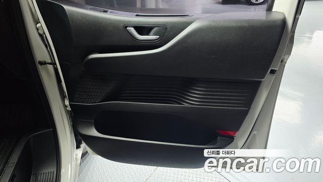 Hyundai Staria Cargo 5-Seater Smart 2022 — фото 25