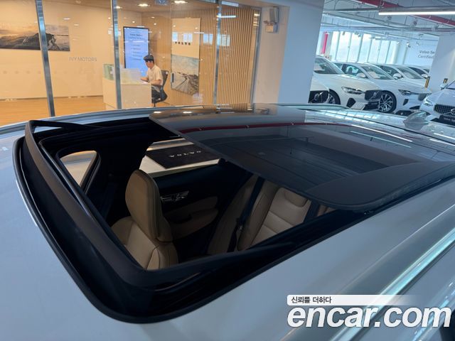 Volvo V60 Cross Country (II) B5 Ultra AWD 2025 — фото 21