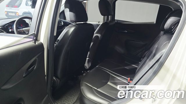 Chevrolet Spark Premier 2019 — фото 12