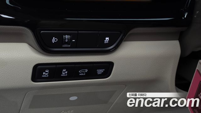 Kia Carnival (IV) HEV 9seater Signature 2026 — фото 20