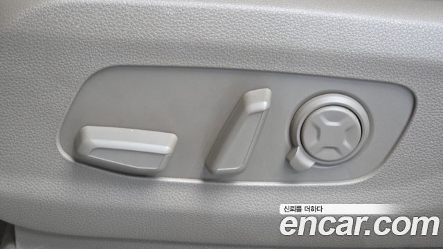 Kia Carnival (IV) HEV 9seater Signature 2026 — фото 36