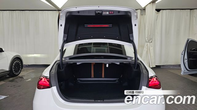 Mercedes-Benz E-Class (W214) E200 Avantgarde 2025 — фото 20