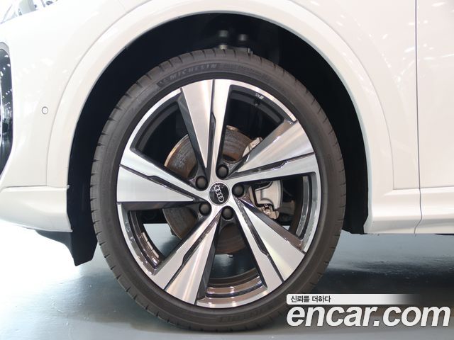 Audi Q5 (80A) 45 TFSI Quattro S line 2025 — фото 5