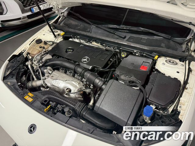 Mercedes-Benz A-Class (W177) A220 Hatchback 2020 — фото 5