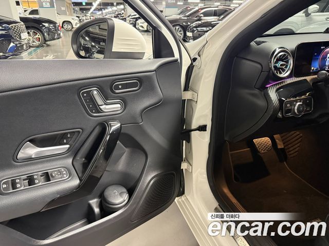 Mercedes-Benz A-Class (W177) A220 Hatchback 2020 — фото 15