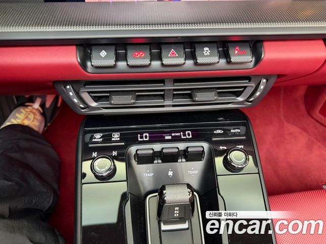 Porsche 911 (992) Carrera 4 GTS Cabriolet 2023 — фото 8