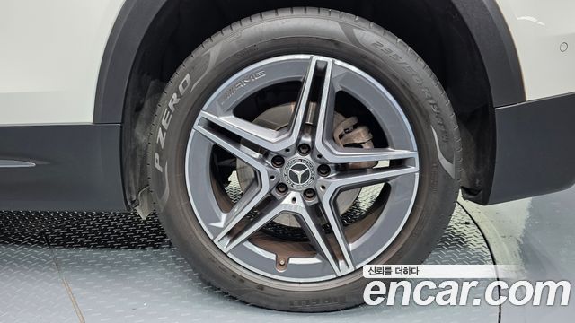 Mercedes-Benz GLB-Class (X247) GLB250 4MATIC 2021 — фото 21