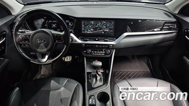 Kia Niro 1.6 HEV Noblesse Special 2021 — фото 7