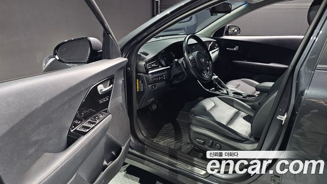 Kia Niro 1.6 HEV Noblesse Special 2021 — фото 10