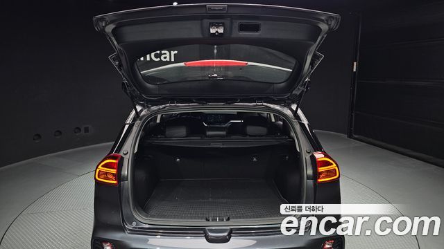 Kia Niro 1.6 HEV Noblesse Special 2021 — фото 20