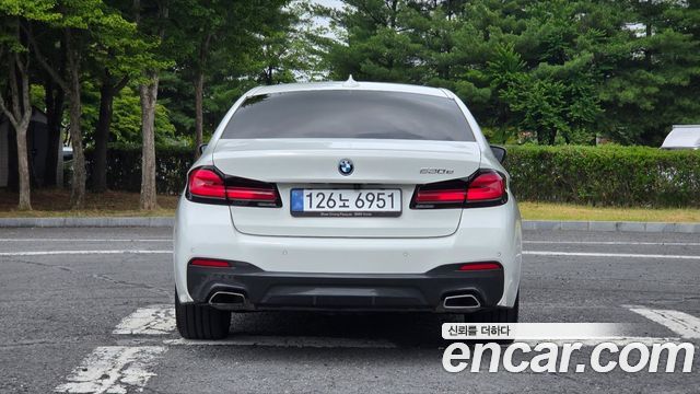 BMW 5 Series (G30) 530e M Sport 2022 — фото 4