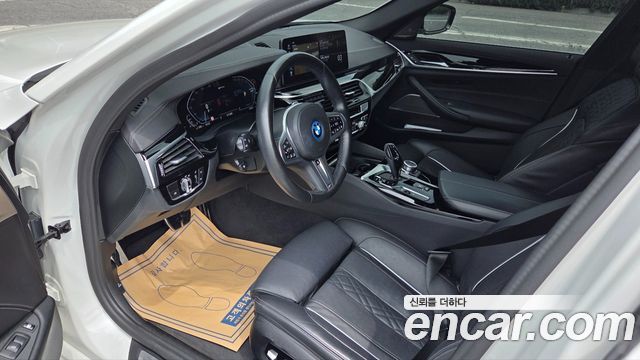 BMW 5 Series (G30) 530e M Sport 2022 — фото 10